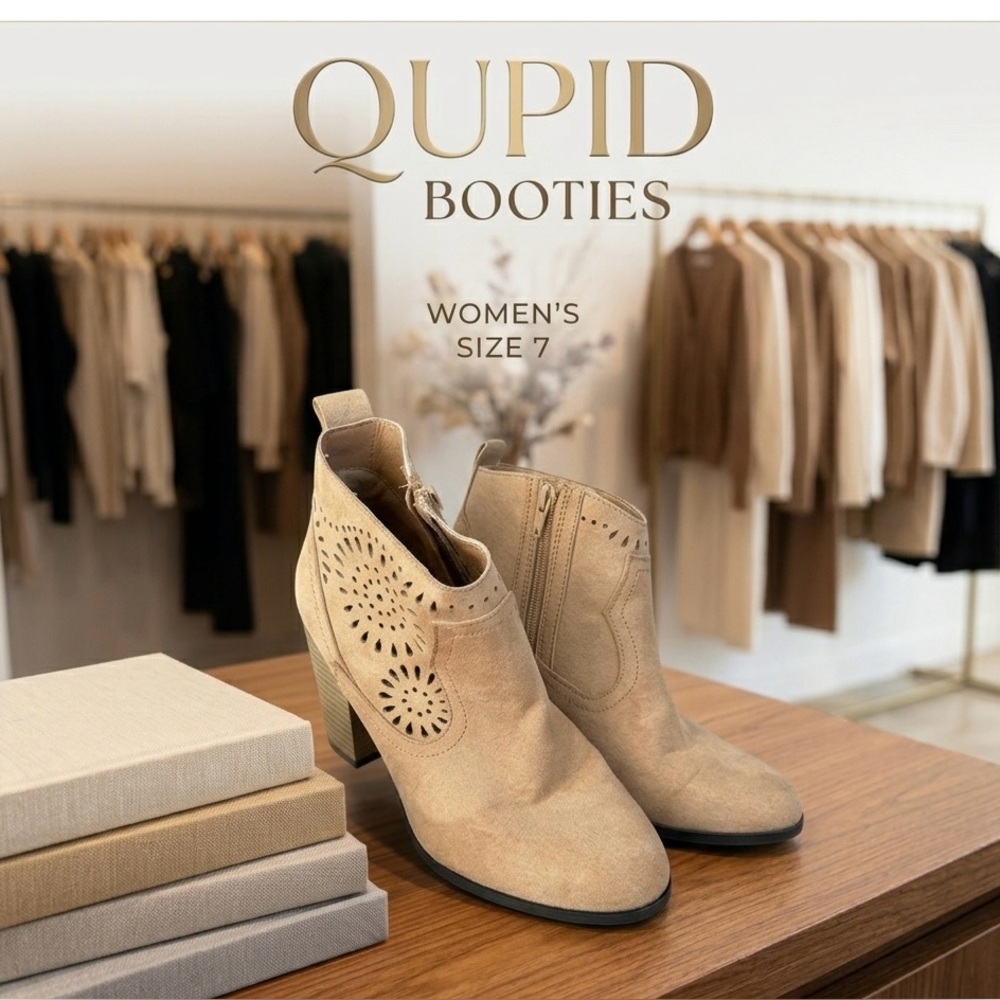 QUPID Women’s Tan Faux Suede Laser Cut‎ Western Boho Ankle Booties - Size 7